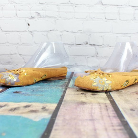 Naked Feet Mustard Yellow Stitched Canvas Flat Slip On Shoes Size 7.5 M - Picture 3 of 9